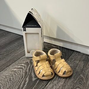 PRETTY BRAVE baby Rio sandals XL